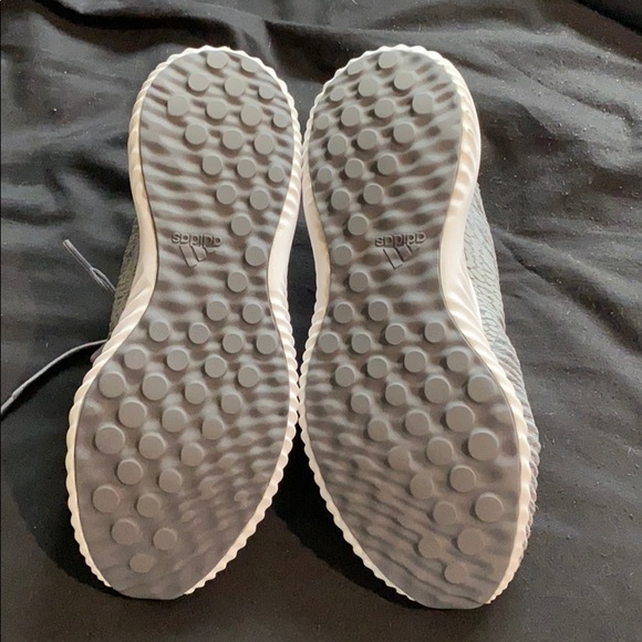 Adidas Grey Alpha Bounce size 7 - Picture 3 of 3